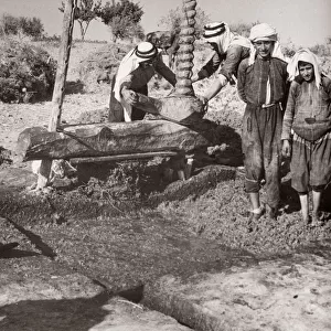 1943 Syria - boiling grapes to made Arak liqour