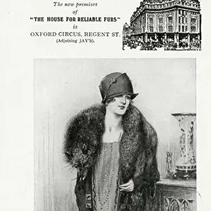 Advert for International Fur Store 1925
