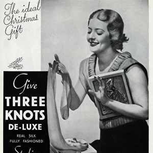 Advert for Three Knots de-luxe stockings 1934