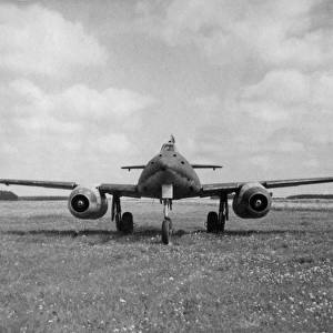Aeroplane in a field, WW2