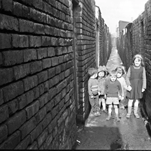 Back alley between slums, Belfast, Northern Ireland