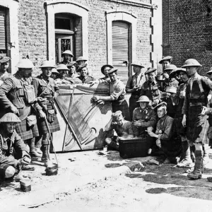 Allied soldiers relaxing with piano music, WW1