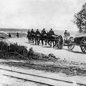 Australian troops transporting heavy gun, WW1