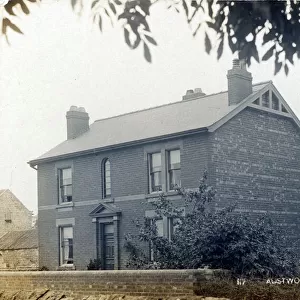 Austwood House, Austwood Lane
