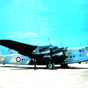 Avro 685 York transport used the Lancasters wings, mod