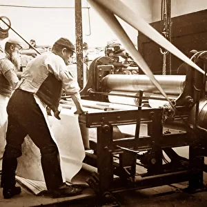 A beaming machine, linen production, Victorian period