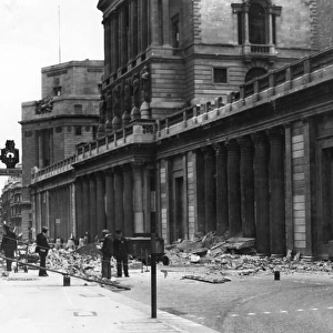 Blitz in City of London - Threadneedle Street, WW2