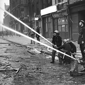 Blitz in London -- AFS firefighters at work, WW2
