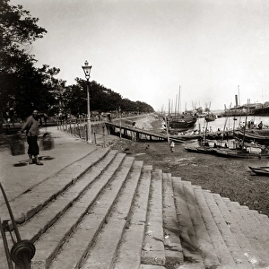 Boats along The Bund, Hankow, China, circa 1890
