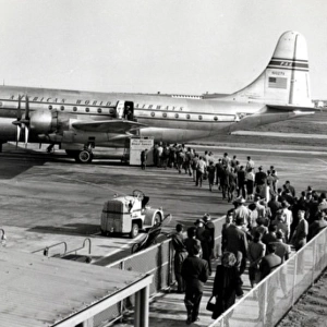 Boeing 377 Stratocruiser of Pan Am at Los Angeles, 1949