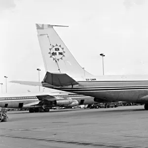 Boeing 707-320F 5X-UWM