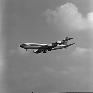 Boeing 707-436 G-APFF BOAC Honolulu 1966
