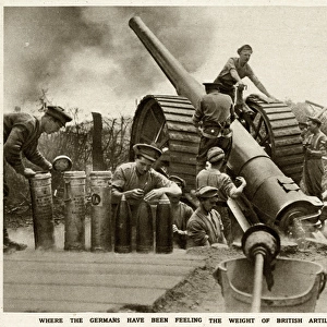 A British heavy artillery gun in action
