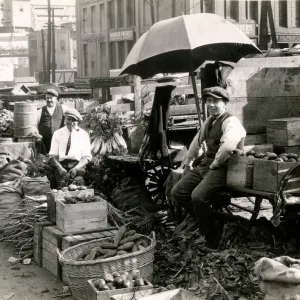 Canada c. 1920 vegetables Bonsecours Market Montreal