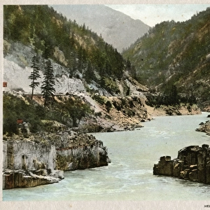 Canada - Fraser Canyon at Hells Gate