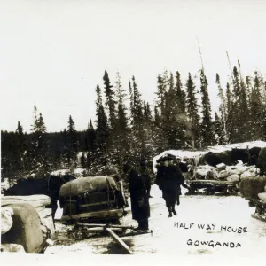 Canada - Ontario - Mining Town - Gowanda Halfway House - Cabins and Horse sleds