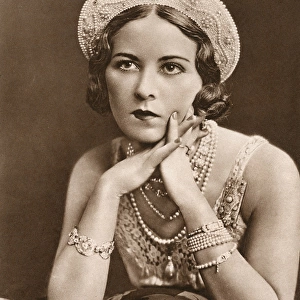 Cathleen Mann, Marchioness of Queensberry as Pearls