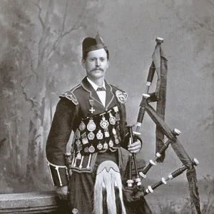 Champion Piper - Oban, Scotland