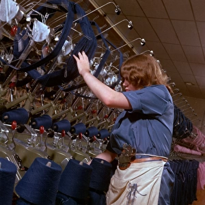 Checking blue woollen threads