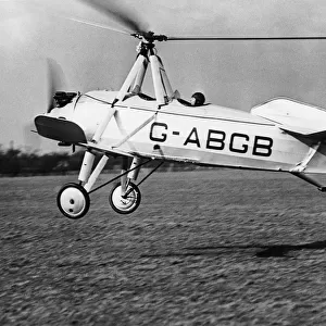 Cierva C. 19 Mk Ivp Autogyro Landing - Built by Avro As t?