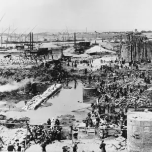 Constructing the Assiut Barrage