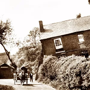 Crooked house, Himley