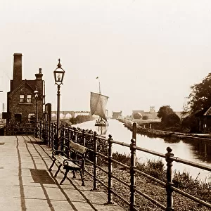 Crowle Railway Station and Canal early 1900s