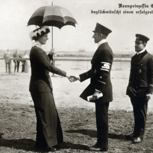 Crown Princess Cecilie greeting German Marine Flyers Crown Princess Cecilie greeting German Marine Flyers