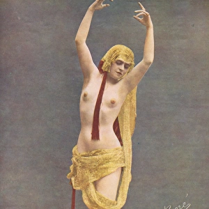 The dancer Nadja in La Grande Revue Femmes et Sport