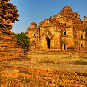 Dhammayangyi Temple Pagoda in Old Bagan, Bagan, Myanmar