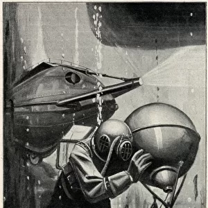 Diver lays mines 1915