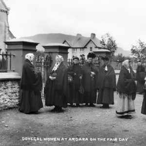 Donegal Women at Ardara on the Fair Day