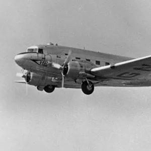 Douglas DC-3 G-AGNG BOAC in flight