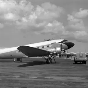 Douglas DC-3 N15 Fa Nassau 1963