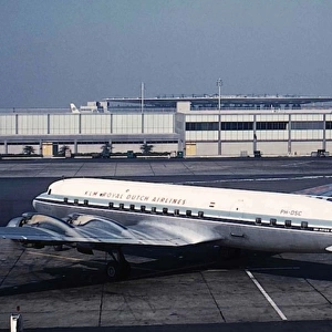 Douglas DC-7C of KLMs PH-DSC at Idlewild, later JFK, J