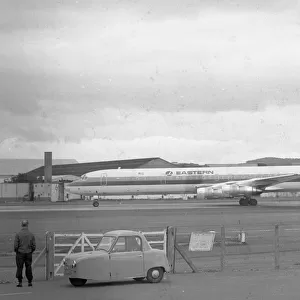 Douglas DC-8-61 N8776