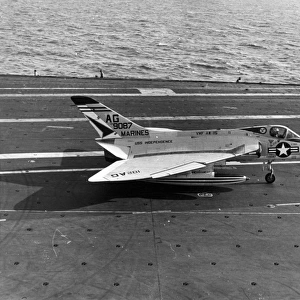 Douglas F4D-1 Skyray 139087 based on USS Independence