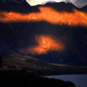 Dramatic light on the Cook range of mountains, New Zealand Dramatic light on the Cook range of mountains, New Zealand