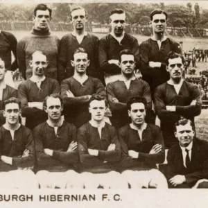 Edinburgh Hibernian FC football team c 1922-1923