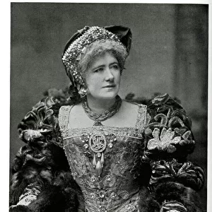 Ellen Terry as Katherine of Aragon in Henry VIII