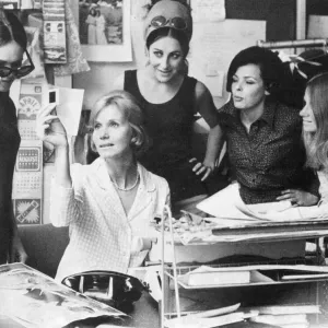 Eva Marie Saint visits London Life magazine office, 1966 Print Eva Marie Saint visits London Life magazine office, 1966 Print