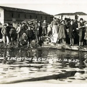 The Evacuation of Greeks from Gallipoli, Turkey - November 18, 1922. Date: 1922 The Evacuation of Greeks from Gallipoli, Turkey - November 18, 1922. Date: 1922