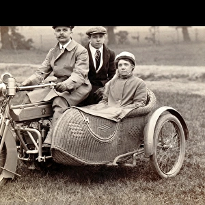 Family on on 1912 / 14 Perry Vale motorcycle & sidecar