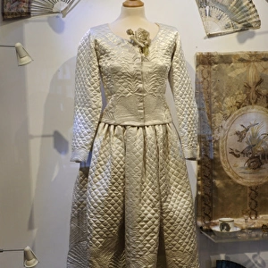 Fashion. 18th century. Classicism. Dress and accessories. Mu