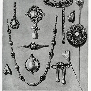Fashionable jewellery 1912