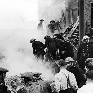 Firefighters in action, Rosebery Avenue, WW2
