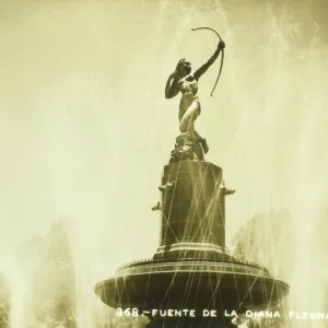 Fountain and statue of Diana - Mexico City