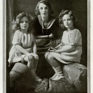 Freda Dudley Ward and her children