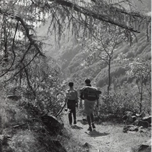 Two French scouts on a mountain path