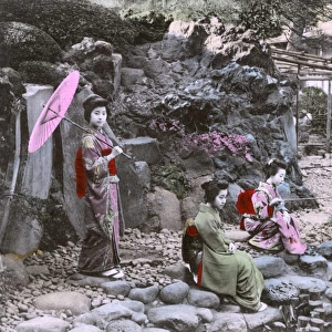 Garden Scene - Geisha - Japan
